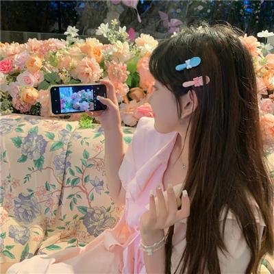 春色在邻家 封面